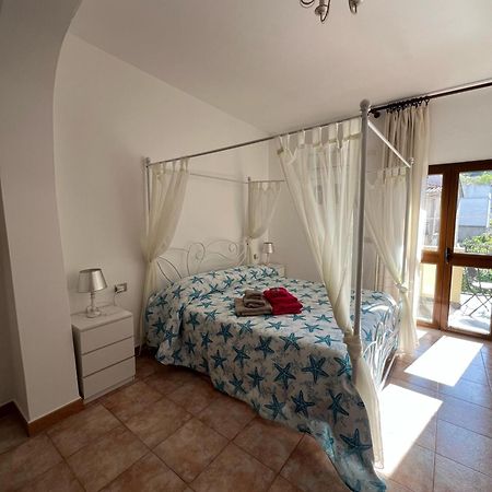 Bed And Breakfast Le Petunie バリ・サルド エクステリア 写真