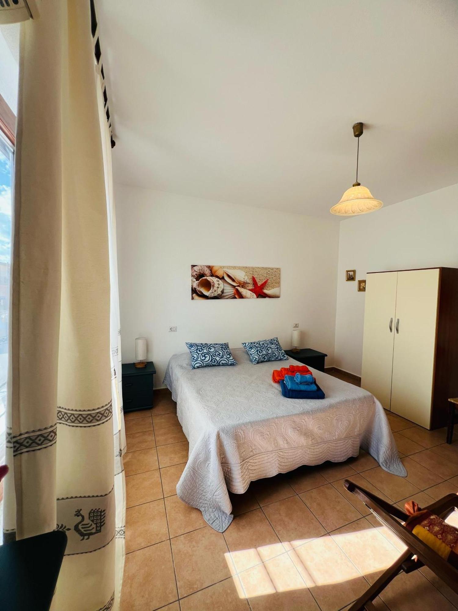 Bed And Breakfast Le Petunie バリ・サルド エクステリア 写真